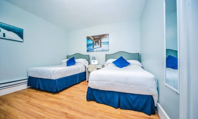 Upham's Corner Maison | New-Group stay mins from DowntownConvention BeachFenway FreePrkg