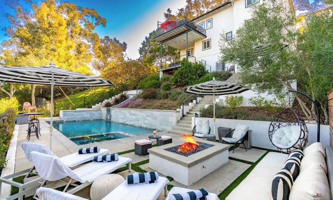 South Park Maison | New!! Heaven's Hideaway w/ SPECTACULAR Pool and Views