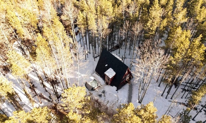 Evergreen Cabine | *NEW* Hidden Ruby A-Frame