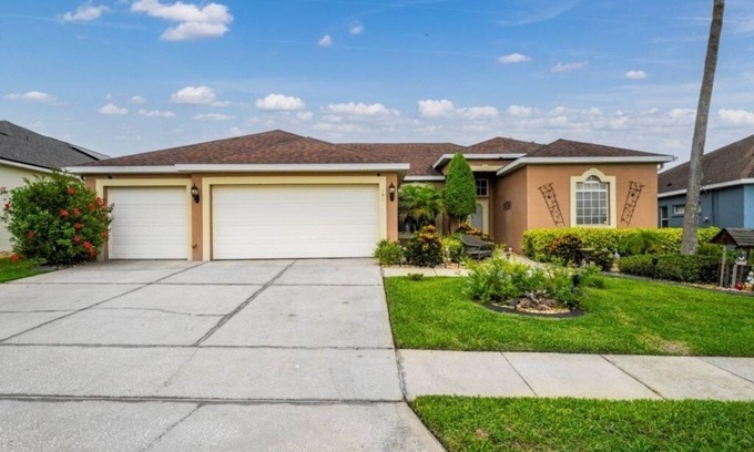 Highlands Reserve Villa | NEW! Highlands Hideaway 4BR Home w/Private Pool & Spa