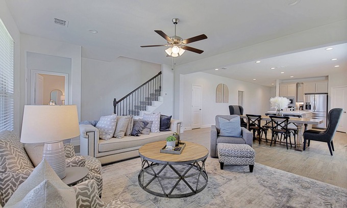 Argyle Maison | New home, Argyle TX, 4 Bd rooms, 5 bds, 3 Bathrooms, Office, Gameroom, Sleeps 11