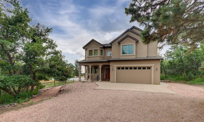 Palmer Lake Maison | NEW HOT TUB Sunny Palmer Lake home in the Glen