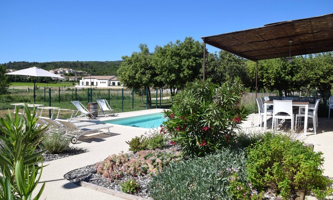 Goudargues Maison | Un coin de Provence dans le ...Gard ! Avec votre tribu ou vos amis.