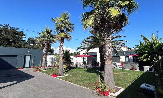 Le Tour-du-Parc Maison | Maison neuve, Jacuzzi, Terrasse, Proximité Plages et Commerces