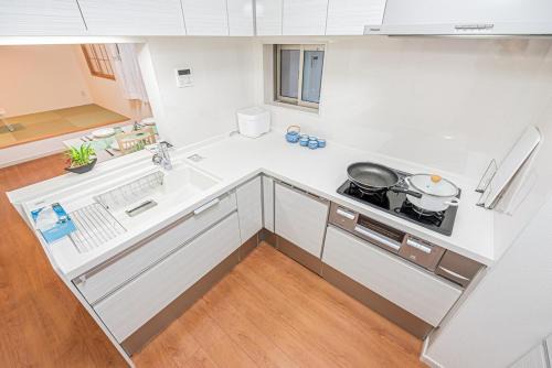 Sumida Appartement | New house Solamachi Tokyo 5 min walk, Asakusa 2 min away, direct airport access, great for families and groups