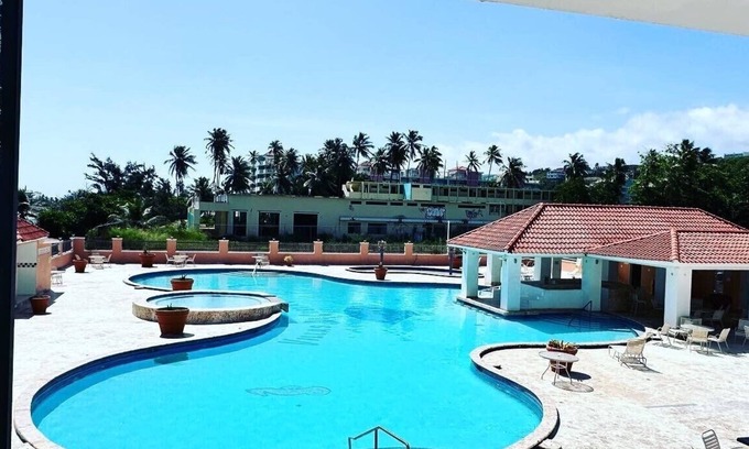 Isabela Appartement | NEW Isabela Water Front Condo A & B