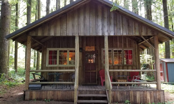 Brightwood Cabine | NOUVEAU! Judy's Vintage Mt. Cabine de capot. Sur boisé 1/3 Acre. Kid et chien-friendly.