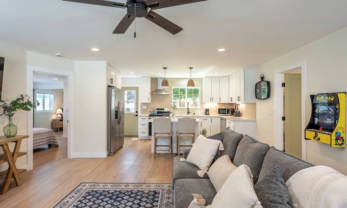 La Mesa Maison | New La Mesa Escape - Cozy Private Stay
