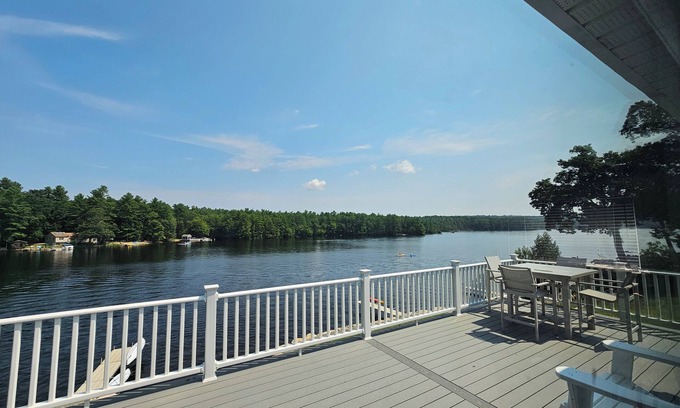 Voluntown Maison | New Lakefront Home, Fully Furnished, Beautiful Views, Central to Attractions