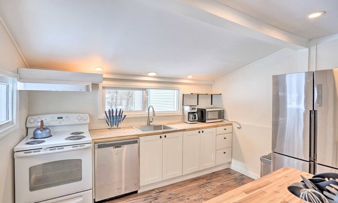 Cairo Maison | NEW! Launch Special, Close to Ski, Firepit, Privacy