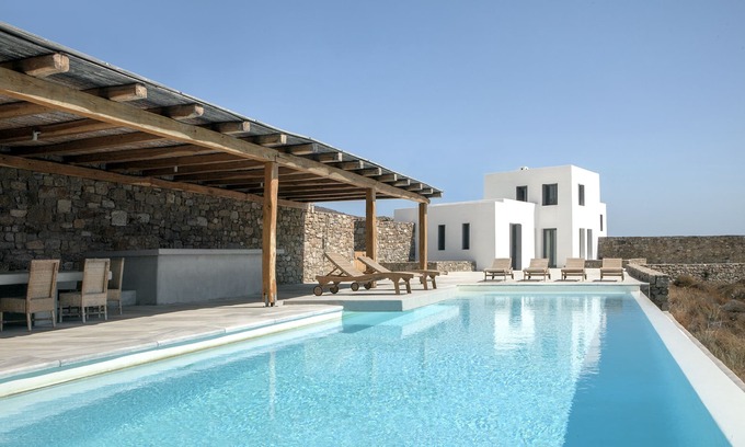 Kalafatis Villa | NOUVELLE LIBERATION VILLA 2 MYKONOS