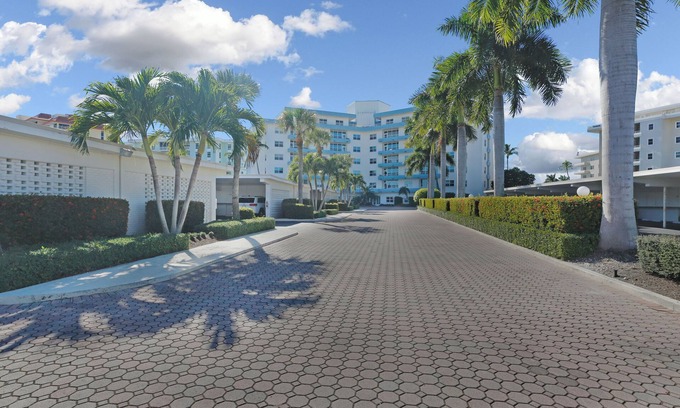 Marco Island Copropriété | New Listing! Available Jan Feb 2026! Gorgeous renovated unit!