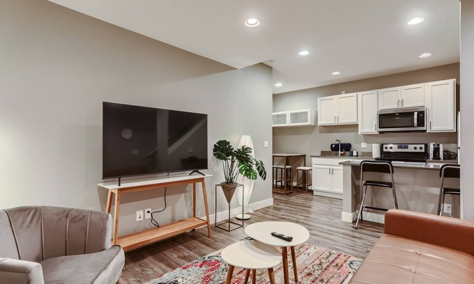 Stapleton Maison | New Listing! Central Park neighborhood - Vibrant Food Scene and Green Space