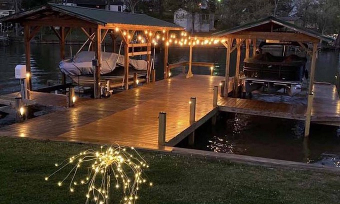 Waterloo Maison | NEW LISTING ! Cozy and relaxing water front lake house with breath taking views
