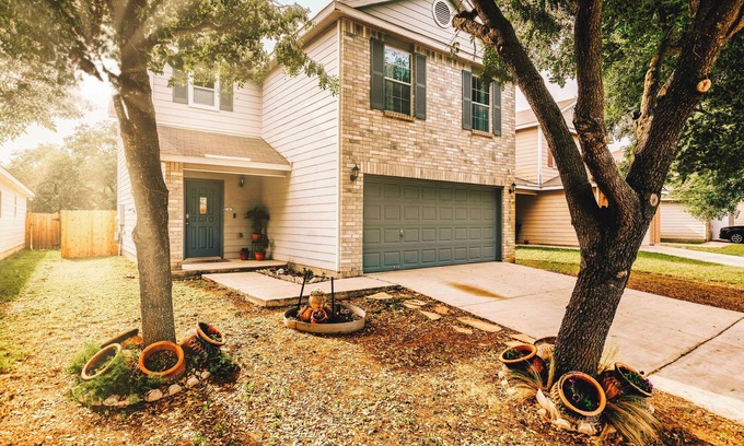 San Antonio Maison | NEW LISTING-HOME near Seaworld and UTSA