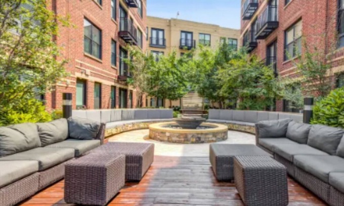 Arlington Appartement | NEW Listing in Arlington, VA close to metro and one FREE parking included