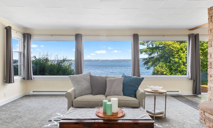 Vashon Island Maison | New listing! Seascape Cottage - A Vashon Island waterfront retreat