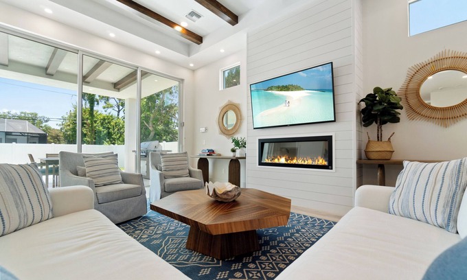 Naples Park Maison | NEW! Luxe Escape w/Pool & Spa - Close to Beach