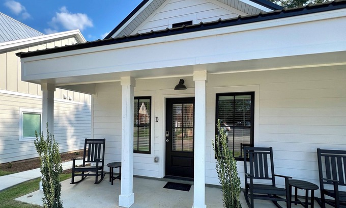 Auburn Copropriété | New Luxury 1BR Cottage in Downtown Auburn!