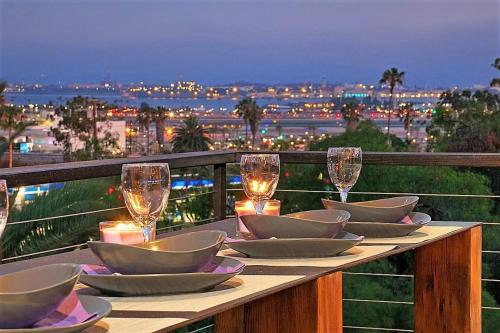 Mission Hills Maison | New! Luxury 5BR, W/Arcade, Sauna, Views, Fire Pit!