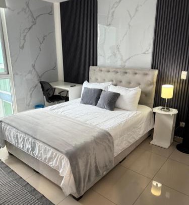 Cinco Esquinas Appartement | New Luxury Apartment 12th Floor