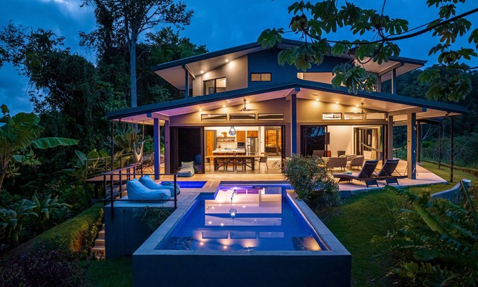 Portalon Maison | New Luxury Home - 180 degree Ocean Views - Pool/Hot tub -Sleeps 11 - Chef avail