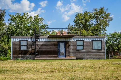 Waco Maison | New Luxury Shipping Container
