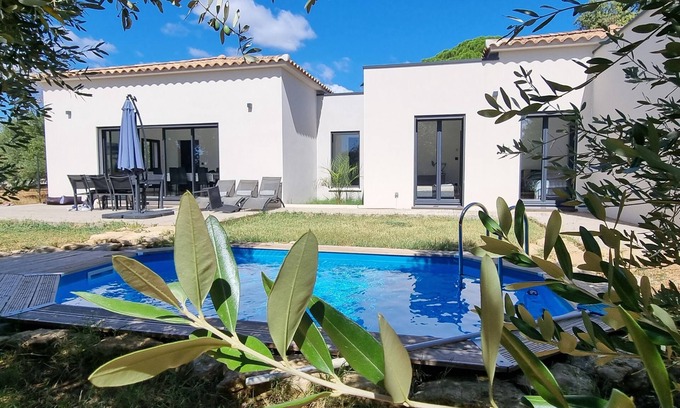 Sommieres Villa | Villa neuve de Standing avec piscine au calme