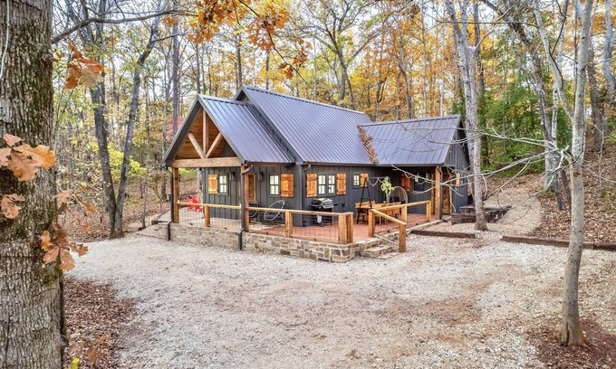 Rusk Cabine | NEW@LuxuryCABIN, 10 acres + Movie Cabin, Secret Reading Nook, Fire Pit, Deer+