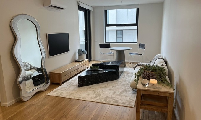 Lyneham Appartement | New & Modern 1bd Apt. w/parking
