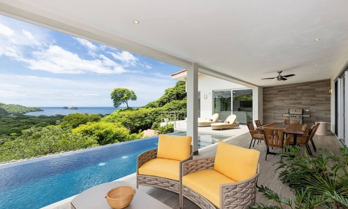 Playa Hermosa Maison | New Modern Ocean View Home in Playa Hermosa - Casa Plumnelly