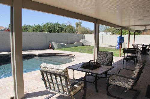 Ahwatukee Foothills Maison | NEW! Modern Villa Getaway with an amazing pool