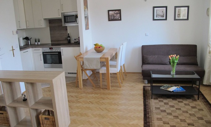 Hietzing Appartement | NOUVEAU! Près des sites et du métro de Vienne, train express, idéalement situé