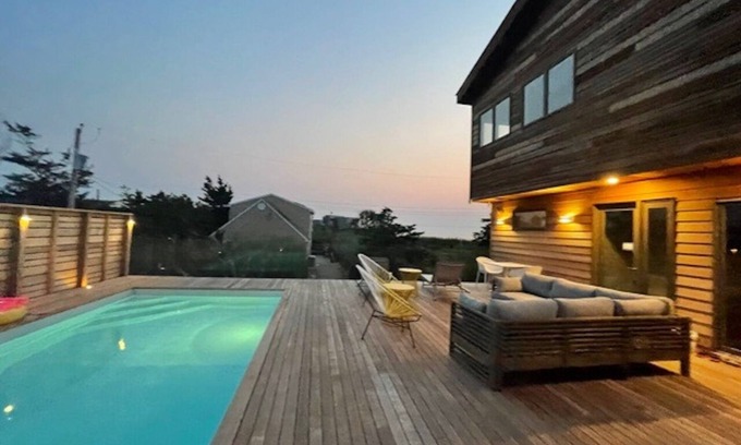 Ocean Beach Maison | New on the Market Heated Pool & Waterviews Ocean Beach Rental