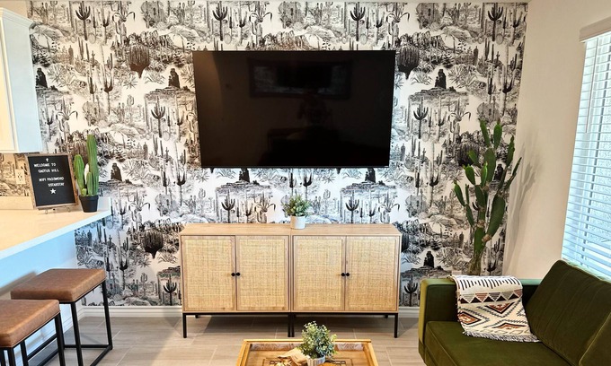 Centennial Hills Maison | New! PEACEFUL GETAWAY, KING SUITE, VIEWS OF VEGAS!
