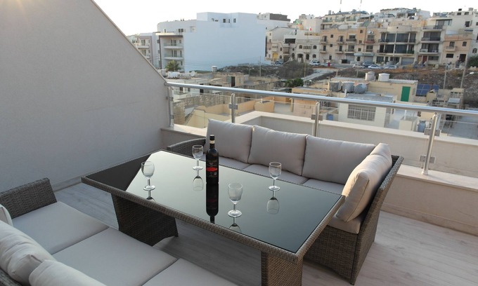 Bellavista Appartement | ★ Nouvel appartement Penthouse, entièrement climatisé, 100 Mbps Wifi, 5 couchages ★