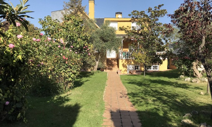 Boadilla del Monte Appartement | New, quiet, bright, fully equipped apartment with garden and pool