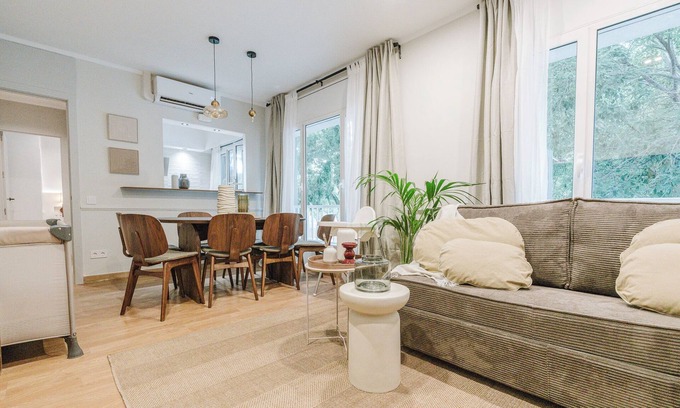 Les Corts Appartement | NEW: Refurbished Modern Apartment