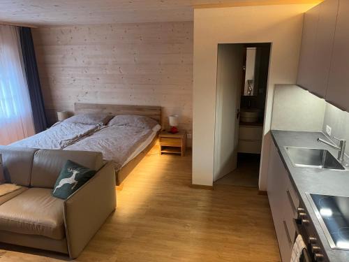 Hünibach Appartement | New renovated Studio in Chalet Kuckuk