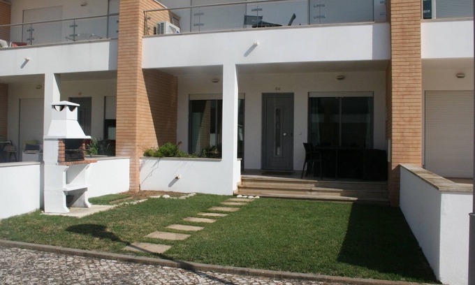 Mosqueira Maison | Nouvelle maison de ville de location de 2 chambres sur beau condo privé