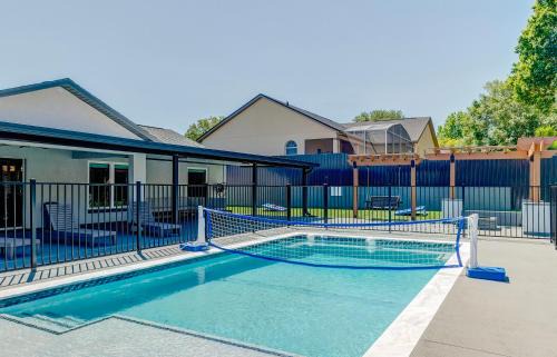 Minneola Maison | New Resort Style Oasis ~ LED Pool & Game Room