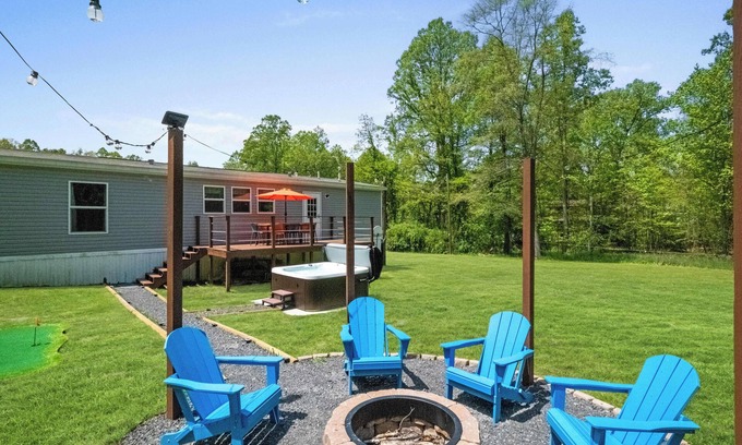 Fayetteville Maison | New River Escape -Game Room Hot Tub Fire Pit Yard Games Sleeps 10+