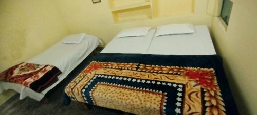 Varanasi Maison | New Shri Viswanatham Guest House