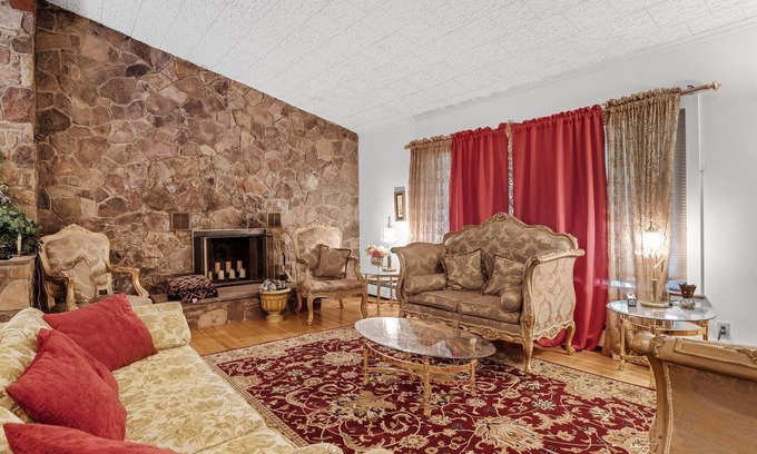 Unadilla Maison | NEW! Sidney Lodging (3-Bedroom Home) - Pets Allowed