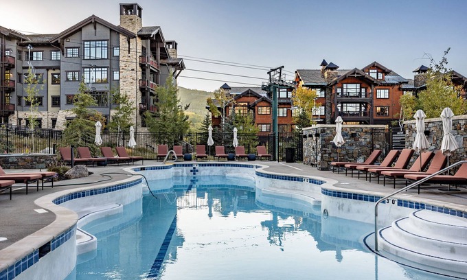 Empire Pass Copropriété | New Ski-In/Out Ultra Luxe Deer Valley Condo in Intimate Lodge. Superb restaurant