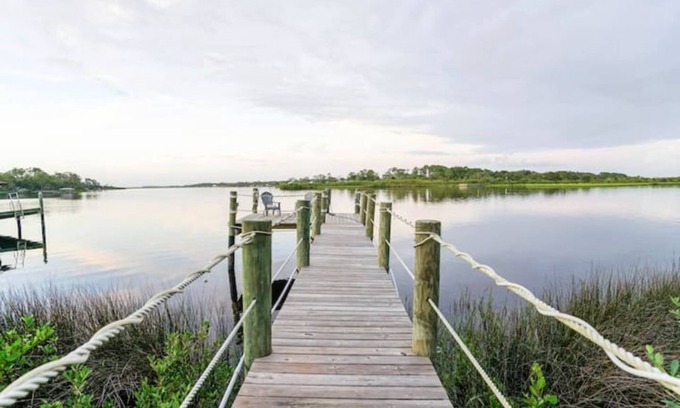 New Smyrna Beach Maison | New Smyrna Luxury River Oasis w/Dock & Pool