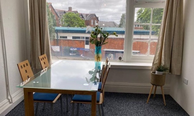 High Barnet Appartement | New! Spacious 2 Bed opposite High Barnet station