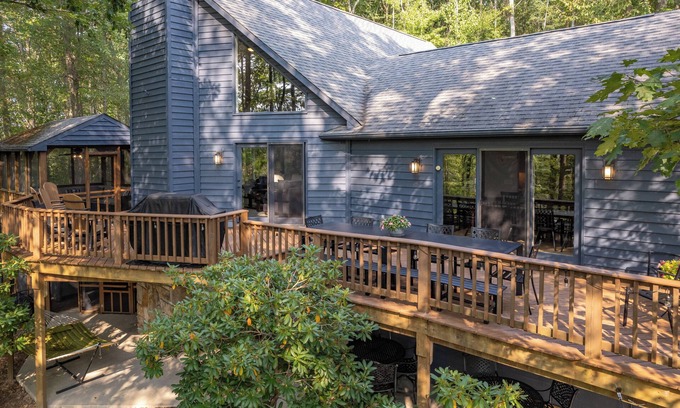Oakland Maison | New! Split Lakefront Home