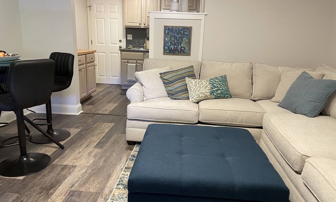 Cape Neddick Appartement | New! Studio A. Full kitchen. Walk to beach/town! Indoor/outdoor Pool; Sleeps 2