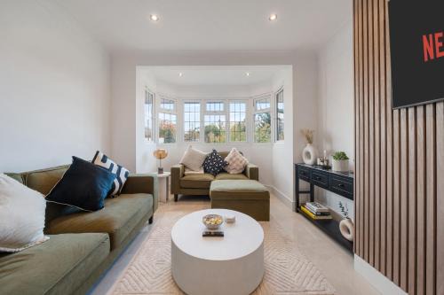 Finchley Church End Appartement | New Stunning Modern 2 Bedroom Apartment in Mill Hill next to Train Station!